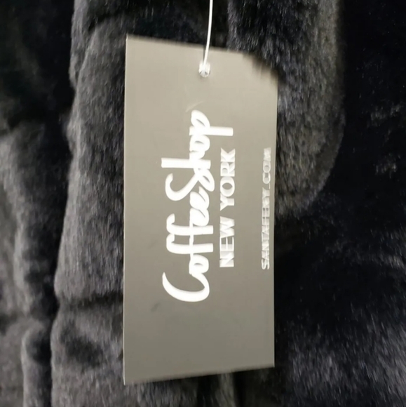 Brand new Coffeeshop Nissa Faux Fur full Zip Up collared Jacket coat Small NWT - Picture 4 of 4